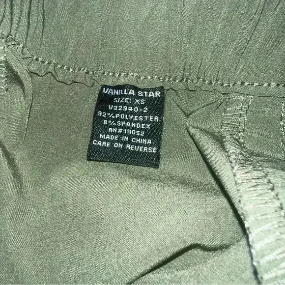 Vanilla Star Olive Green Cargo Women's Shorts Size XS - Picture 4 of 7